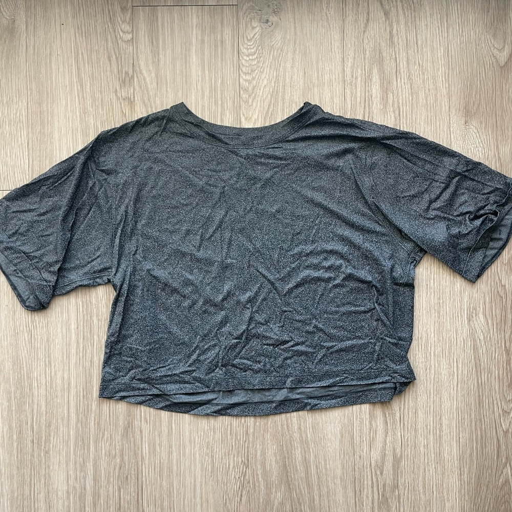 Lululemon crop top